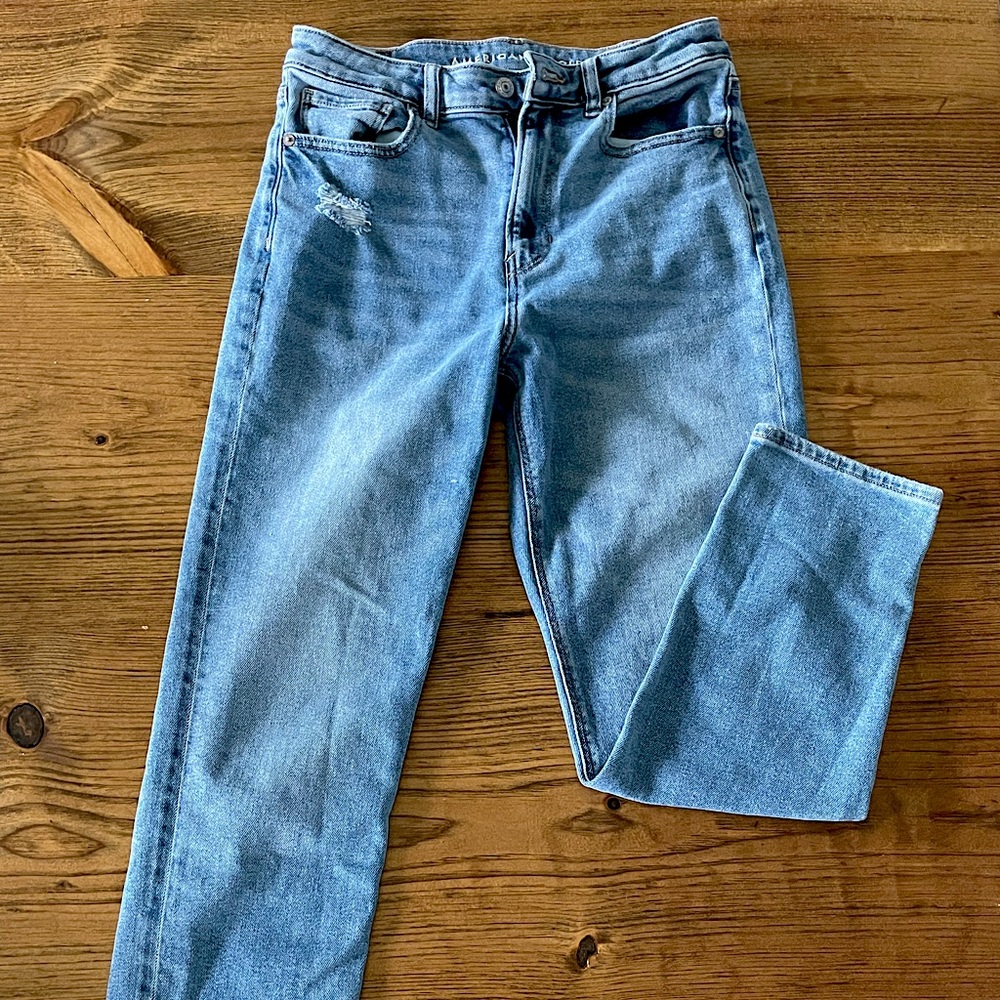 American Eagle High-Waisted Mom Jeans
